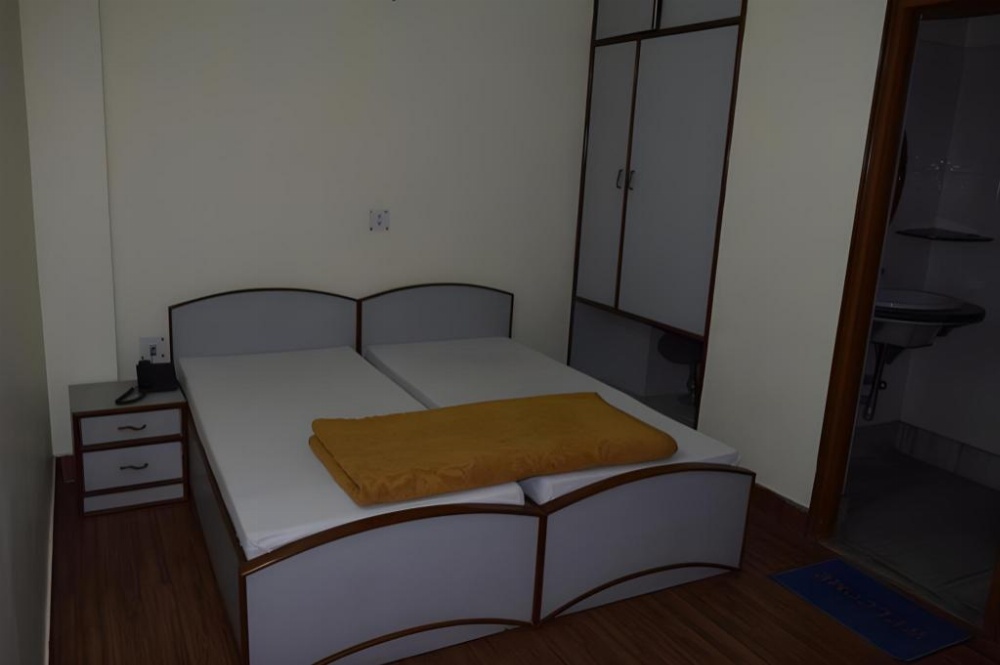 Room image 3